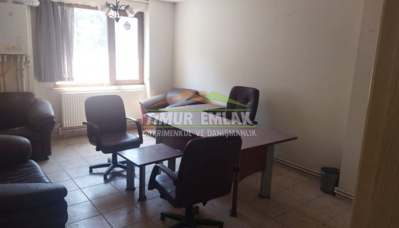 TİMUR EMLAKTAN MEYDANBAŞINDA KELEŞLER İŞHANINDA 1+1 KİRALIK OFİSLER